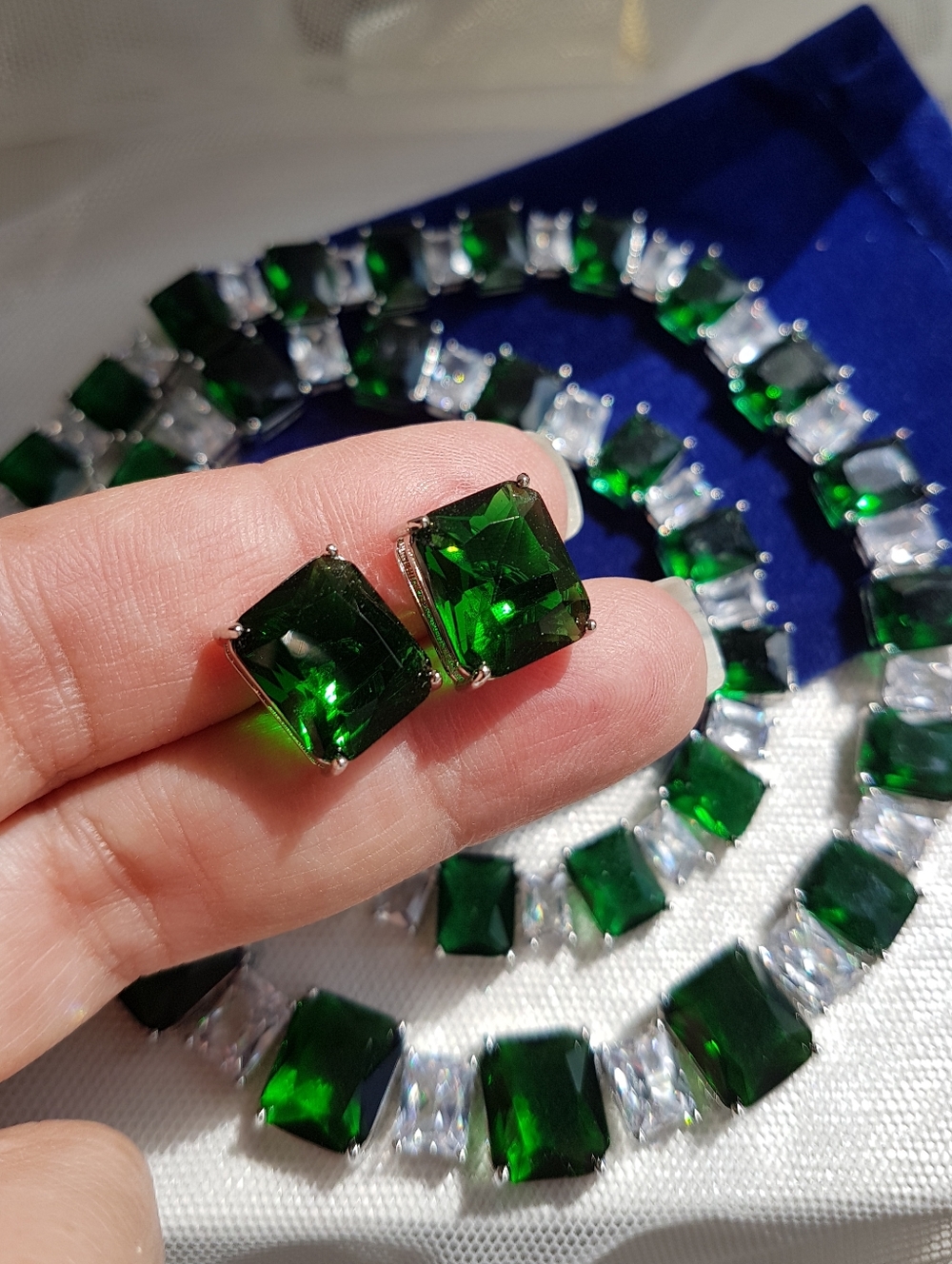 Swarovski Elements Emerald Green Square Solitaire Gemstone Studs Earrings NEW
